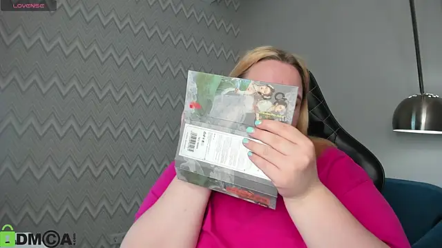 Amy Hall online show from 09/12/25, 01:28