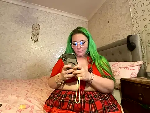 Snapshot of itsonlykjade chatting on 10/14/25, 08:31 itsonlykjade online show from 10/14/25, 08:31