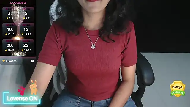 Snapshot of fullmoan chatting on 10/05/25, 05:55 fullmoan online show from 10/05/25, 05:55