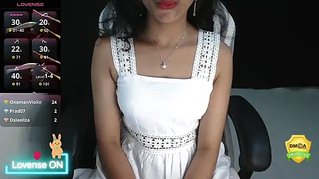 Snapshot of fullmoan chatting on 10/19/25, 07:31 fullmoan online show from 10/19/25, 07:31