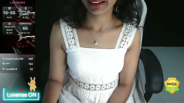 Snapshot of fullmoan chatting on 10/19/25, 07:58 fullmoan online show from 10/19/25, 07:58