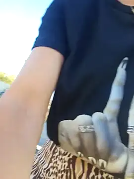 zoeylarkens online show from 11/03/25, 11:55