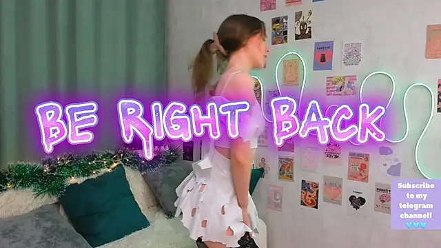 Snapshot of Dreamy_Polly chatting on 03/04/25, 01:55 Dreamy Polly online show from 03/04/25, 01:55