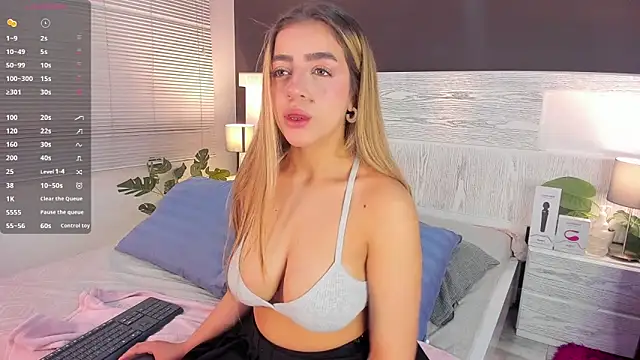 Zhaavia online show from 09/11/25, 11:32