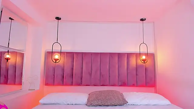 Haily b online show from 11/11/25, 07:47