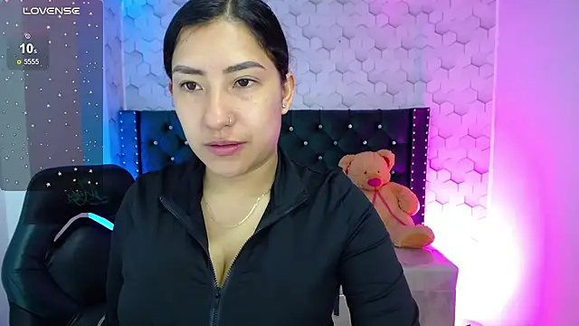 Sarah evansm online show from 10/11/25, 03:21