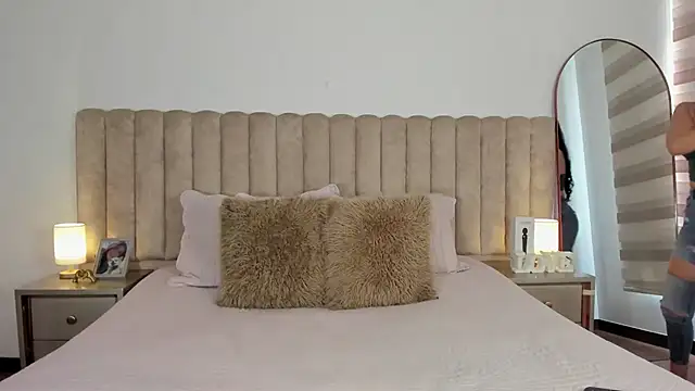 Sophie Restrepo online show from 07/24/26, 02:48