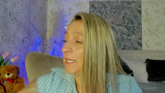 Snapshot of Liannaa_ chatting on 10/08/25, 11:46 Liannaa  online show from 10/08/25, 11:46