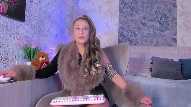 Snapshot of Liannaa_ chatting on 10/31/25, 07:37 Liannaa online show from 10/31/25, 07:37