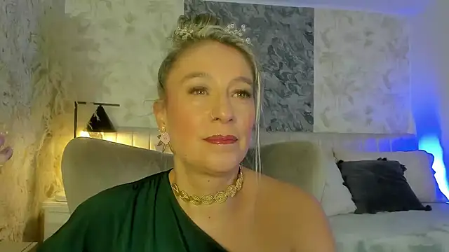 Snapshot of Liannaa_ chatting on 11/25/25, 07:36 Liannaa online show from 11/25/25, 07:36