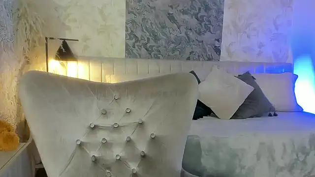 Snapshot of Liannaa_ chatting on 12/02/25, 07:42 Liannaa online show from 12/02/25, 07:42