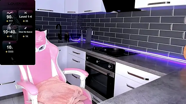 Snapshot of ShaiyaMinn3 chatting on 11/11/25, 09:48 ShaiyaMinn3 online show from 11/11/25, 09:48