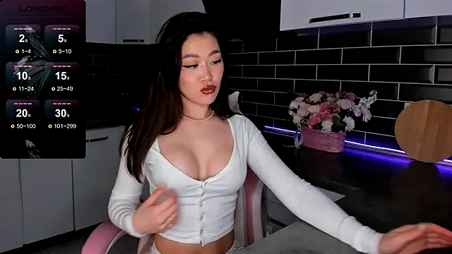 Snapshot of ShaiyaMinn3 chatting on 11/17/25, 07:30 ShaiyaMinn3 online show from 11/17/25, 07:30