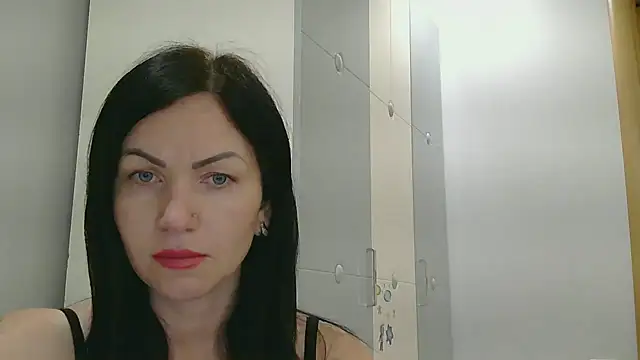 MystaLuuna online show from 03/04/25, 12:01