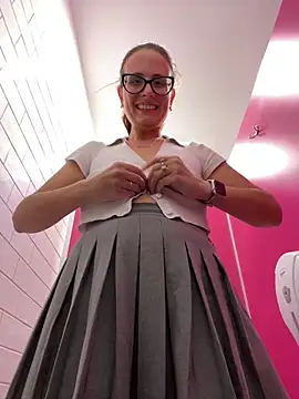 Snapshot of NataKitten chatting on 11/02/25, 05:37 NataKitten online show from 11/02/25, 05:37