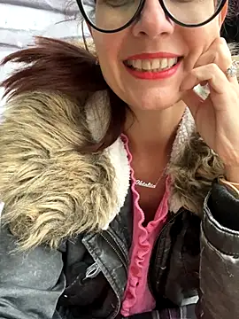 Snapshot of NataKitten chatting on 11/19/25, 12:05 NataKitten online show from 11/19/25, 12:05