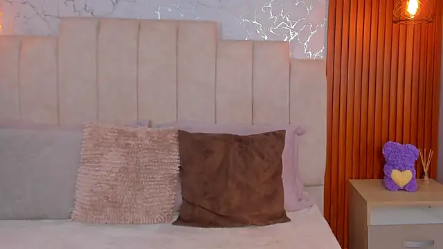 Snapshot of ScarlettWallace chatting on 09/22/25, 04:20 ScarlettWallace online show from 09/22/25, 04:20