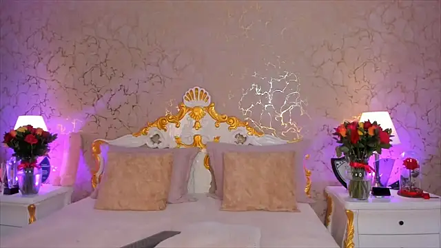 Snapshot of ScarlettWallace chatting on 11/08/25, 08:18 ScarlettWallace online show from 11/08/25, 08:18