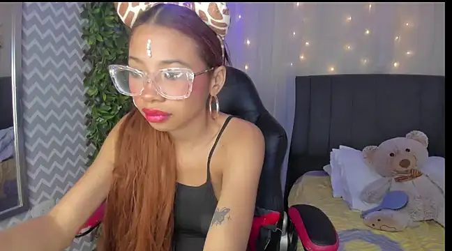 Snapshot of Aida_princess chatting on 03/06/25, 04:41 Aida princess online show from 03/06/25, 04:41