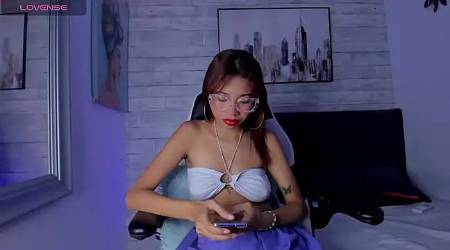 Snapshot of Aida_princess chatting on 03/09/25, 11:56 Aida princess online show from 03/09/25, 11:56