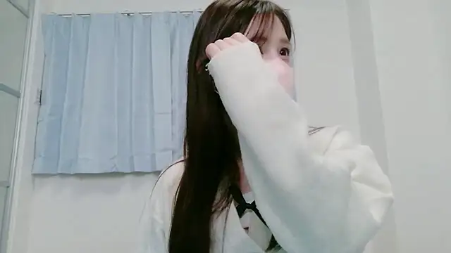 Snapshot of NANA_7 chatting on 12/14/25, 01:11 NANA 7 online show from 12/14/25, 01:11