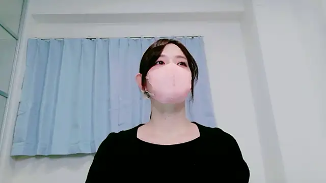 Snapshot of NANA_7 chatting on 05/05/26, 12:35 NANA 7 online show from 05/05/26, 12:35