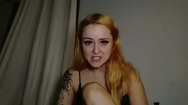 sluttypumpkin online show from 07/29/26, 09:40