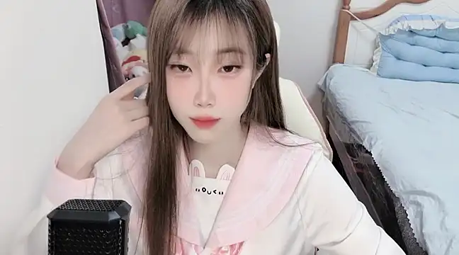 vivian-vv online show from 03/02/25, 07:34