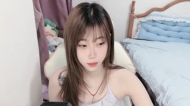 vivian-vv online show from 03/19/25, 06:23