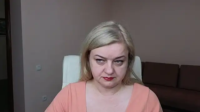 Snapshot of Mary_Mist chatting on 03/04/25, 05:32 Mary Mist online show from 03/04/25, 05:32