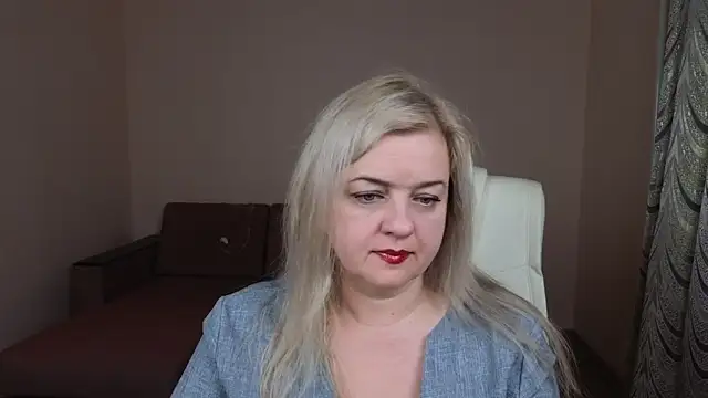 Snapshot of Mary_Mist chatting on 03/09/25, 12:42 Mary Mist online show from 03/09/25, 12:42