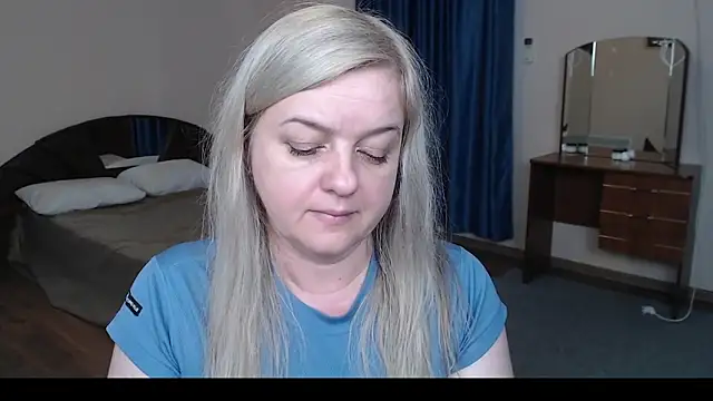 Snapshot of Mary_Mist chatting on 03/17/25, 11:00 Mary Mist online show from 03/17/25, 11:00