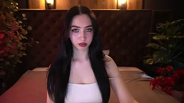 Snapshot of WildKittenX_ chatting on 04/04/26, 05:38 WildKittenX online show from 04/04/26, 05:38
