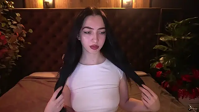 Snapshot of WildKittenX_ chatting on 04/16/26, 05:41 WildKittenX online show from 04/16/26, 05:41