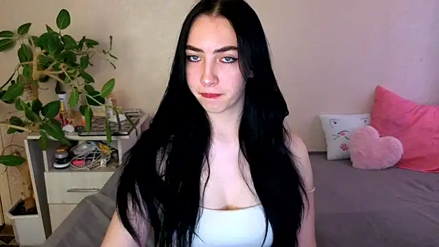 Snapshot of WildKittenX_ chatting on 06/15/26, 04:04 WildKittenX online show from 06/15/26, 04:04