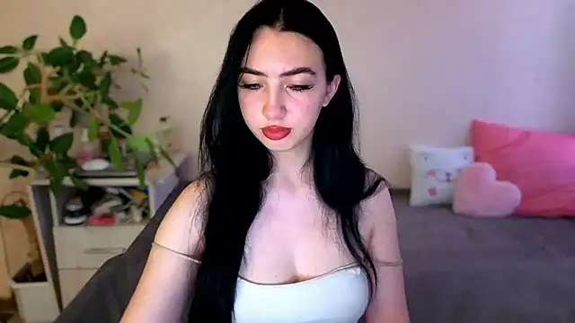 Snapshot of WildKittenX_ chatting on 07/02/26, 04:07 WildKittenX online show from 07/02/26, 04:07