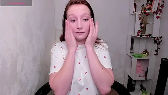 LinaFlawless online show from 10/14/25, 02:34