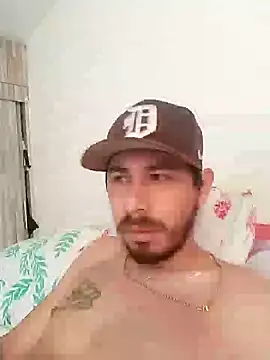 Snapshot of santibiggg chatting on 02/26/25, 12:14 santibiggg online show from 02/26/25, 12:14