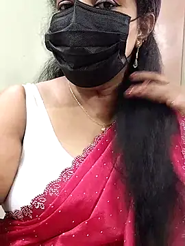 Snapshot of abinaya26 chatting on 09/13/25, 06:24 abinaya26 online show from 09/13/25, 06:24