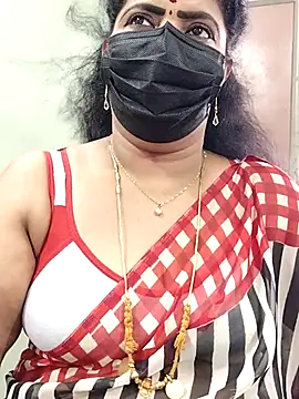 Snapshot of abinaya26 chatting on 09/18/25, 06:04 abinaya26 online show from 09/18/25, 06:04