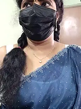 Snapshot of abinaya26 chatting on 09/19/25, 06:15 abinaya26 online show from 09/19/25, 06:15