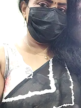 Snapshot of abinaya26 chatting on 09/21/25, 06:37 abinaya26 online show from 09/21/25, 06:37