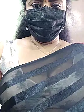 Snapshot of abinaya26 chatting on 09/22/25, 06:59 abinaya26 online show from 09/22/25, 06:59