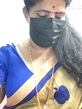 Snapshot of abinaya26 chatting on 09/26/25, 07:07 abinaya26 online show from 09/26/25, 07:07