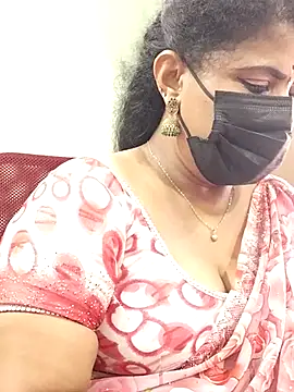 Snapshot of abinaya26 chatting on 10/10/25, 05:39 abinaya26 online show from 10/10/25, 05:39