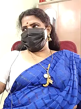 Snapshot of abinaya26 chatting on 10/17/25, 09:12 abinaya26 online show from 10/17/25, 09:12