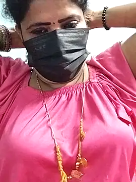 Snapshot of abinaya26 chatting on 10/24/25, 06:59 abinaya26 online show from 10/24/25, 06:59