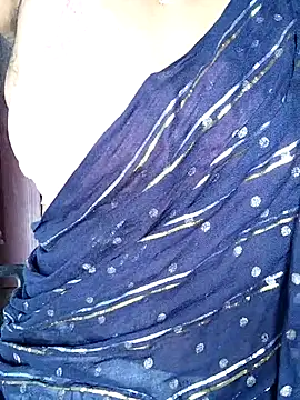 Snapshot of abinaya26 chatting on 10/25/25, 07:27 abinaya26 online show from 10/25/25, 07:27