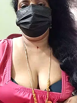 Snapshot of abinaya26 chatting on 10/27/25, 07:56 abinaya26 online show from 10/27/25, 07:56