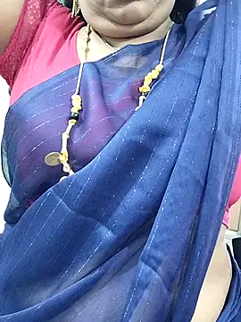 Snapshot of abinaya26 chatting on 11/08/25, 07:30 abinaya26 online show from 11/08/25, 07:30